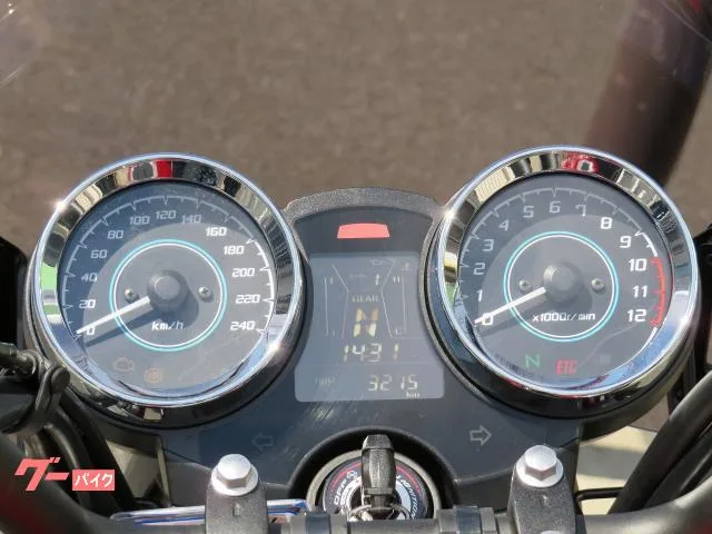 Kawasaki Z650RS USB 2024 — миниатюра 4