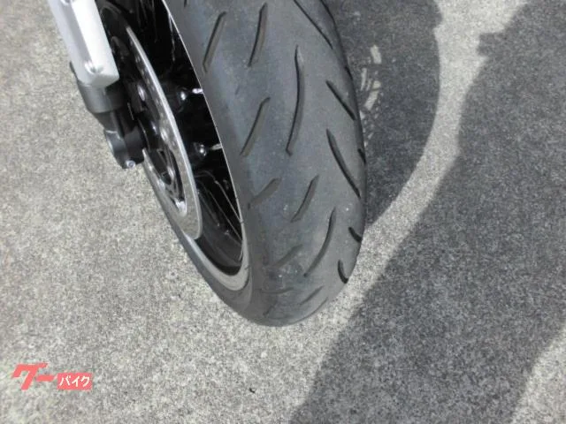 Kawasaki Z900RS 2024 USB 2024 — миниатюра 2