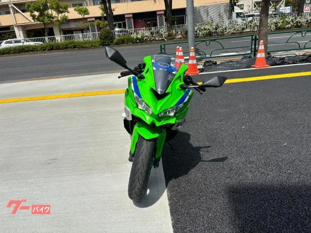Kawasaki Ninja ZX-4RR 40 ETC2.0 USBA 2024 — миниатюра 3