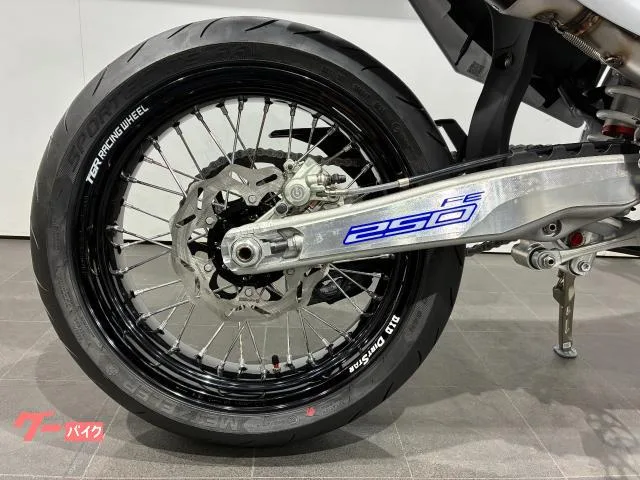 HUSQVARNA FE250HERITAGE 2025 2025 — миниатюра 2