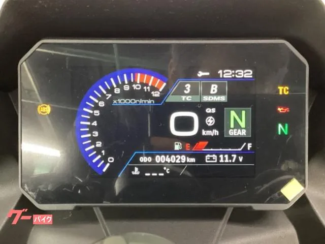 Suzuki GSX-8R USB 2024 — миниатюра 5