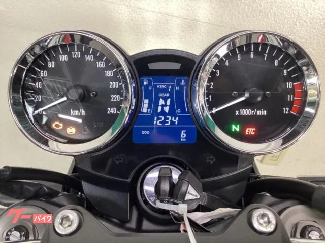 Kawasaki Z900RS 50th Anniversary 2022 — миниатюра 2