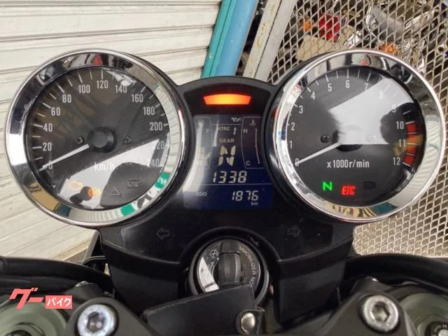Kawasaki Z900RS 50 G USB 2022 — миниатюра 2