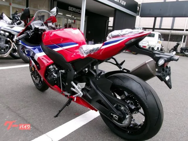Honda CBR1000RR-R 2024 — миниатюра 3