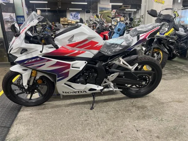 Honda CBR250RR ETC 2025 — миниатюра 2