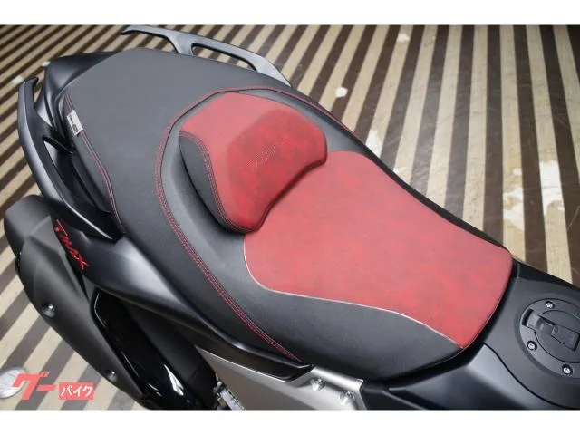 Yamaha TMAX560 25th Anniversary 2026 — миниатюра 2