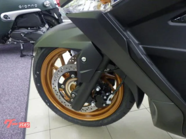 Suzuki 400 2026 — миниатюра 2