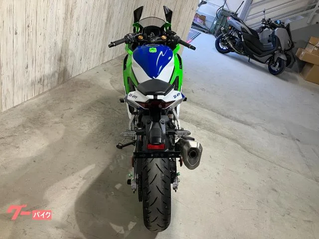 Kawasaki Ninja ZX-4RR 40th anniversary edition USB 2024 — миниатюра 5