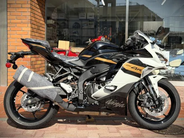 Kawasaki Ninja ZX-4R SE 26 2026 — фото 1, купить с доставкой в Москву