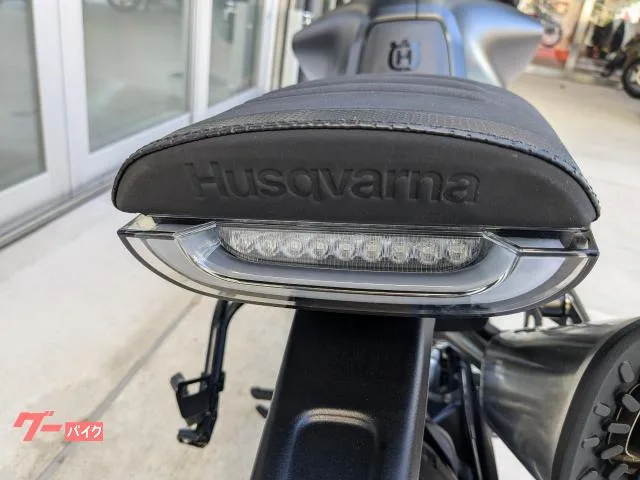HUSQVARNA 801 2024 — миниатюра 5