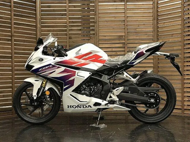 Honda CBR250RR 2025 — миниатюра 2