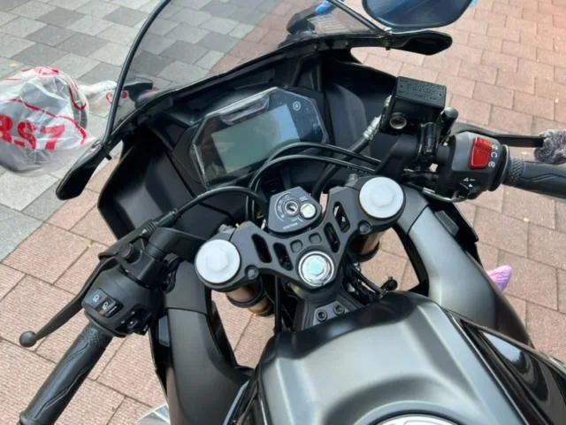 Yamaha YZF-R15 2023 — миниатюра 2