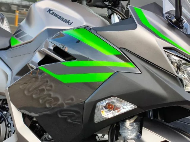 Kawasaki Ninja 400 2026 — миниатюра 2