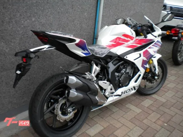 Honda CBR250RR 2026 — миниатюра 3