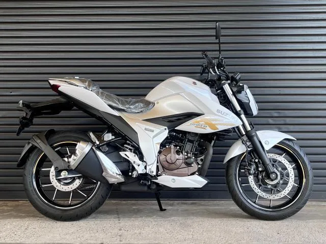 Suzuki GIXXER 250 2026 — фото 1, купить с доставкой в Москву