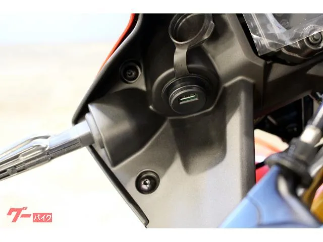 Yamaha YZF-R25 70th 2026 — миниатюра 5