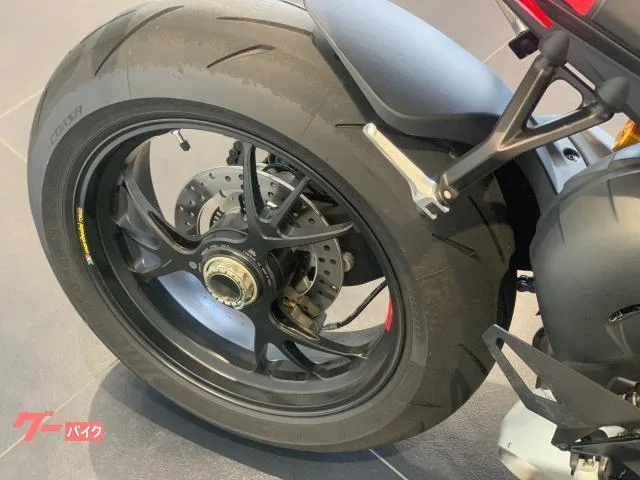 DUCATI V4S 2024 — миниатюра 2