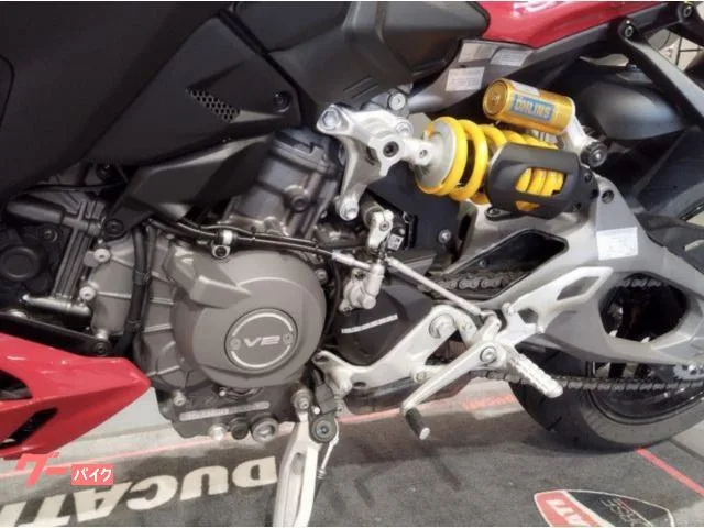 DUCATI V2 S 2025 — миниатюра 4