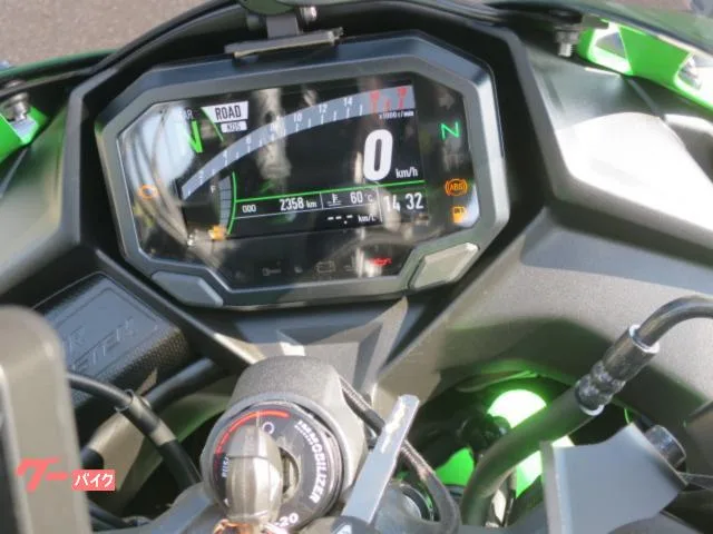 Kawasaki Ninja ZX-4RR 2024 — миниатюра 2