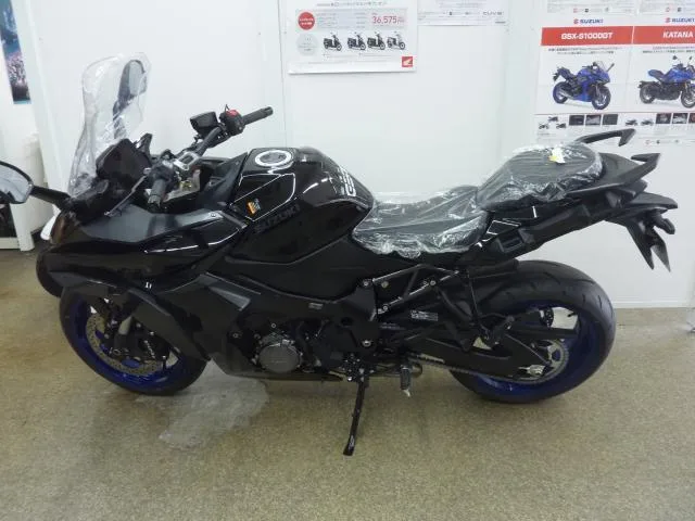 Suzuki GSX-S1000GT 2026 — миниатюра 2