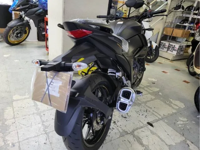 Suzuki GIXXER 250 M5 LED 2025 — миниатюра 2