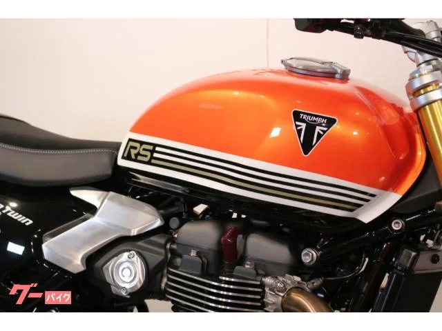 TRIUMPH 1200RS 2025 — миниатюра 4