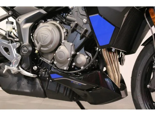 TRIUMPH 800 2026 — миниатюра 2