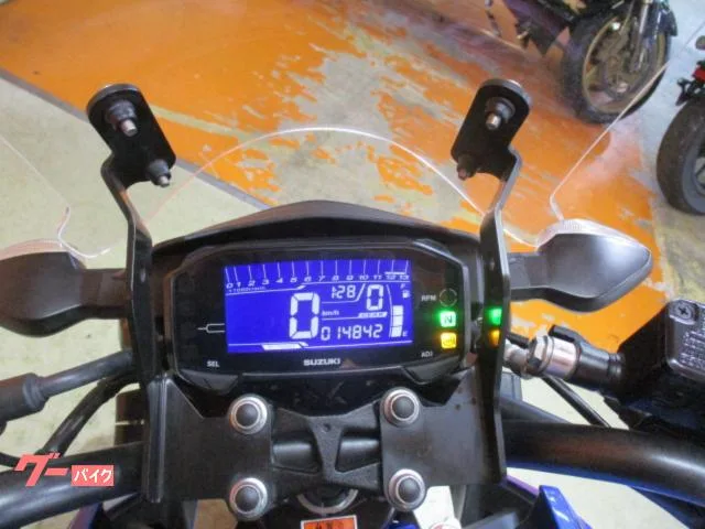 Suzuki GSX-S125 ABS 2023 DL32D BOX USB 2023 — миниатюра 2