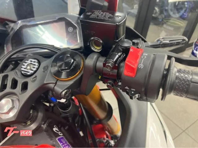 Yamaha YZF-R25 70th Anniversary Edition ABS 2026 2026 — миниатюра 4