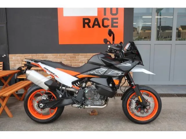 KTM 890SMT 2024 — фото 1, купить с доставкой в Москву
