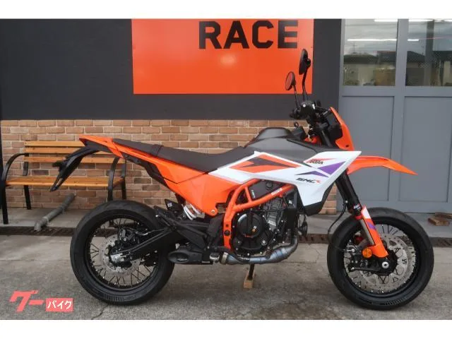 KTM 390SMC R 2025 — фото 1, купить с доставкой в Москву