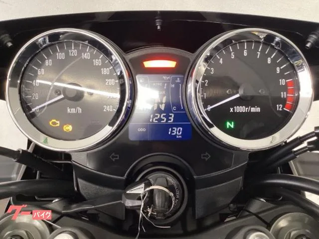 Kawasaki Z900RS 2025 — миниатюра 2