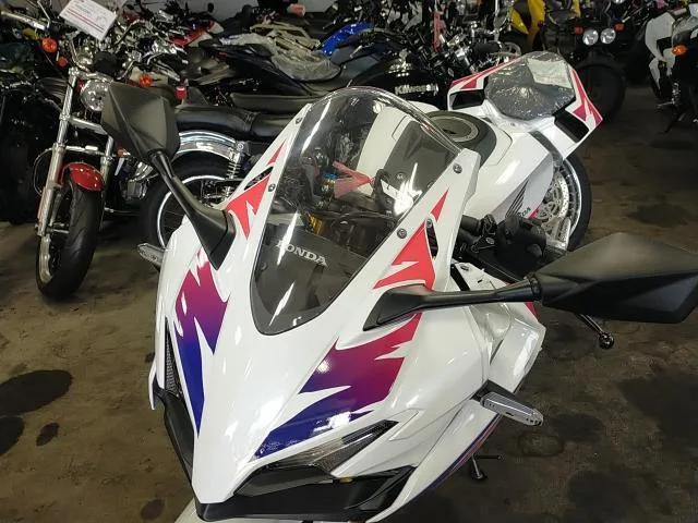Honda CBR250RR 2025 — миниатюра 2