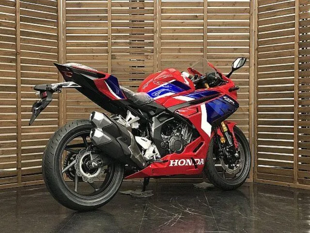 Honda CBR250RR 2025 — миниатюра 2