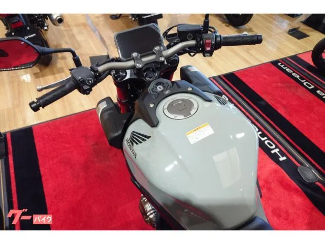 Honda CB650R E-Clutch 2025 — миниатюра 2
