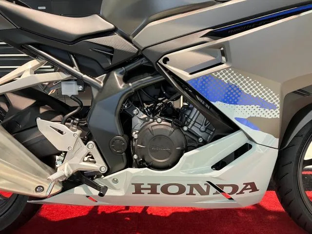 Honda CBR250RR ABS 8BK-MC51 2025 — миниатюра 4