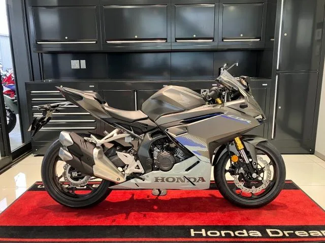 Honda CBR250RR ABS 8BK-MC51 2025 — фото 1, купить с доставкой в Москву