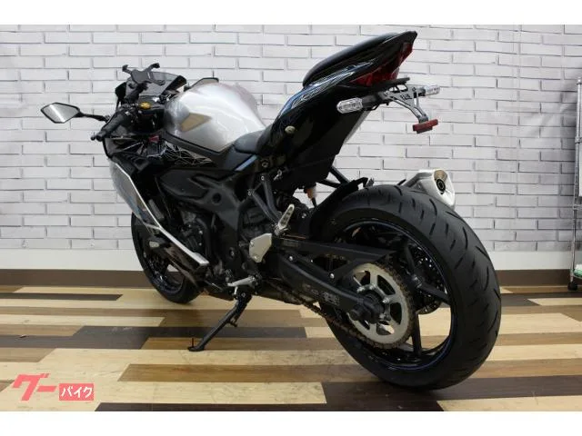 Kawasaki Ninja ZX-25R SE ETC2.0 USB-C 2024 — миниатюра 4