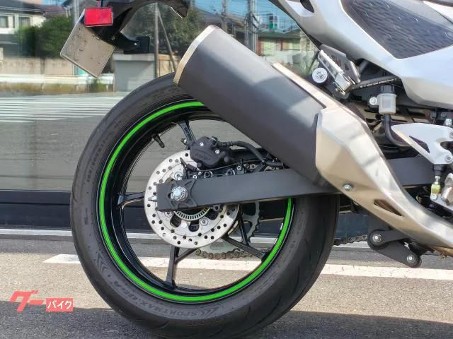 Kawasaki Z7 Hybrid 2025 — миниатюра 5