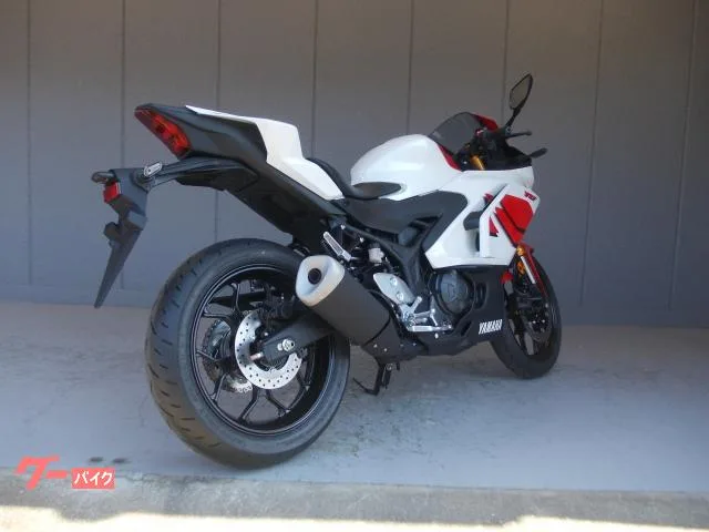 Yamaha YZF-R3 70th Anniversary Edition ABS RH25J 2026 — миниатюра 3