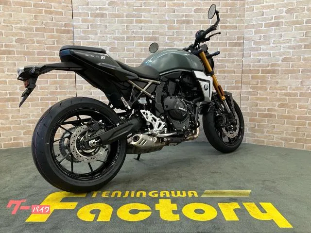 Suzuki GSX-8T 2 USB 2026 — миниатюра 2