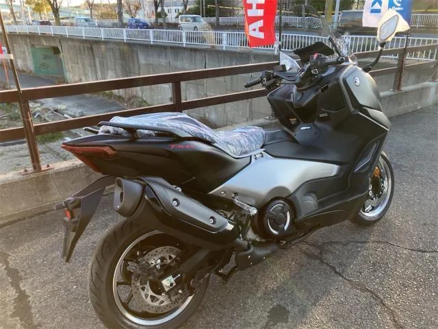 Yamaha TMAX560 25th 2026 — миниатюра 3