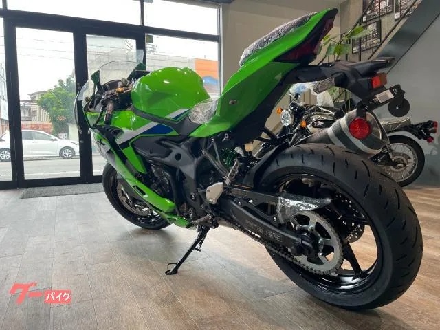 Kawasaki Ninja ZX-4RR 2025 — миниатюра 2