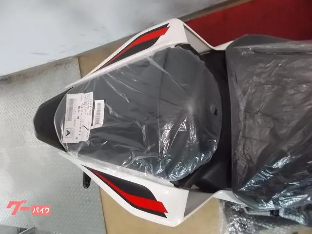 Yamaha YZF-R25 2026 — миниатюра 3