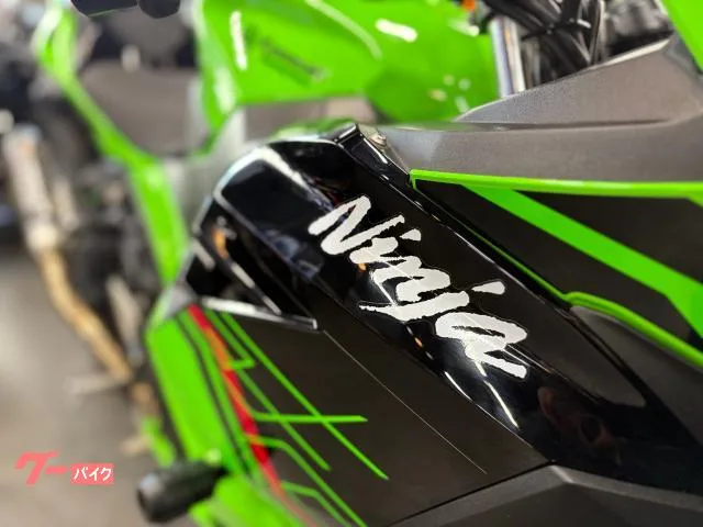 Kawasaki Ninja 400 2 ETC USB 2022 — миниатюра 4