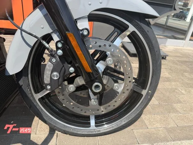 HARLEY-DAVIDSON FLHX 2026 — миниатюра 3