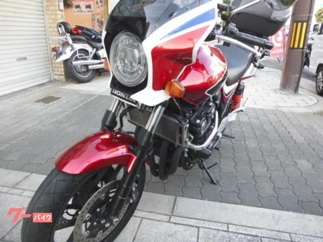 Honda CB400Super Four VTEC Revo 2022 — миниатюра 3