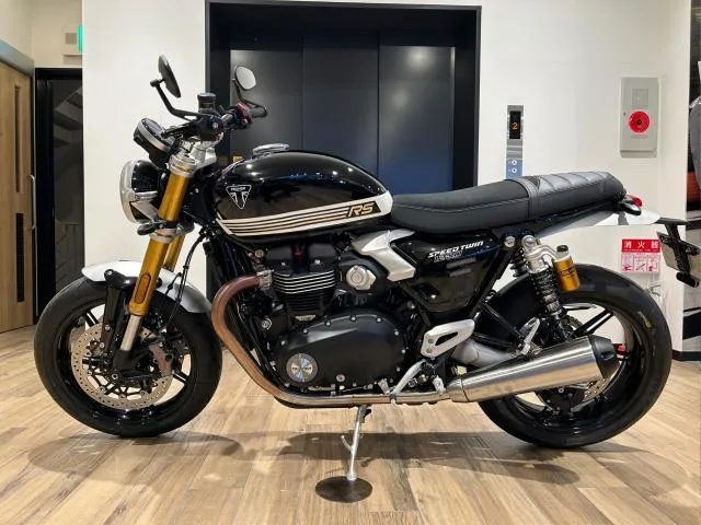 TRIUMPH 1200RS 2025 — миниатюра 3