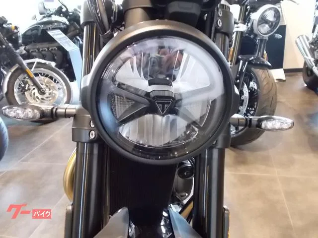 TRIUMPH 900 2025 — миниатюра 2