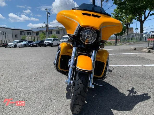 HARLEY-DAVIDSON CVO FLHXSE 2022 — миниатюра 3